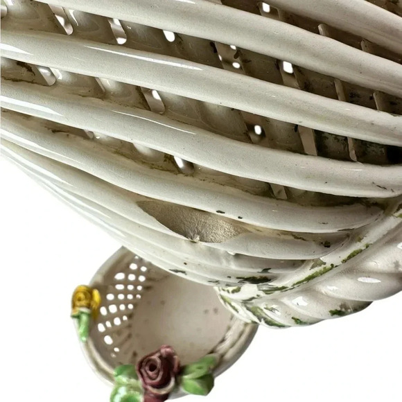 Capodimonte Vintage Art Woven Rope Vase Italy. White w/ Yellow & Red Roses Set - Picture 4 of 11